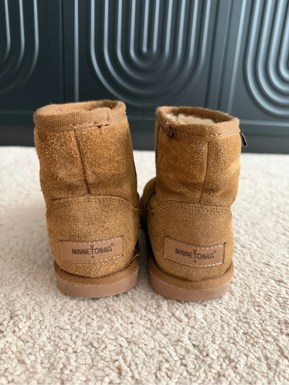 Minnetonka Kids Girls Brown Suede winter boots size toddler 12